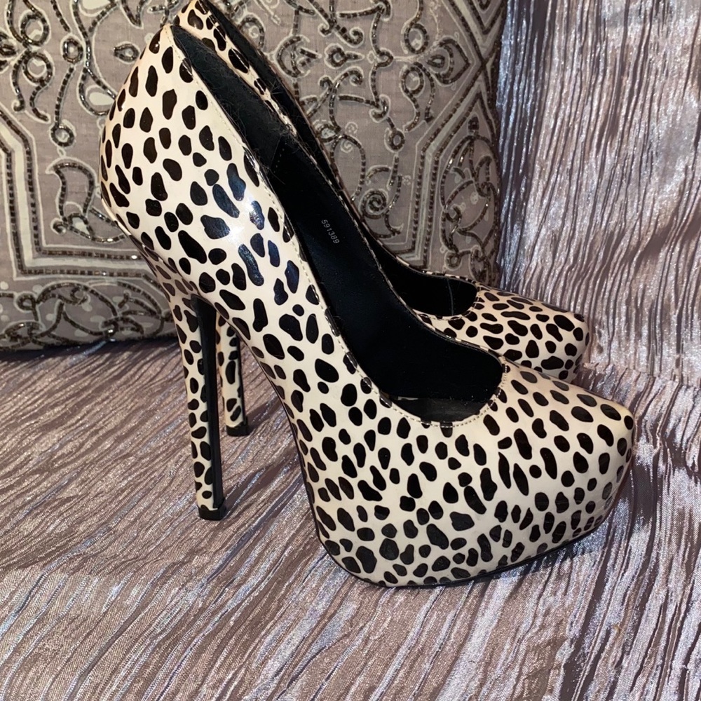 high heels - Picture 2 of 4